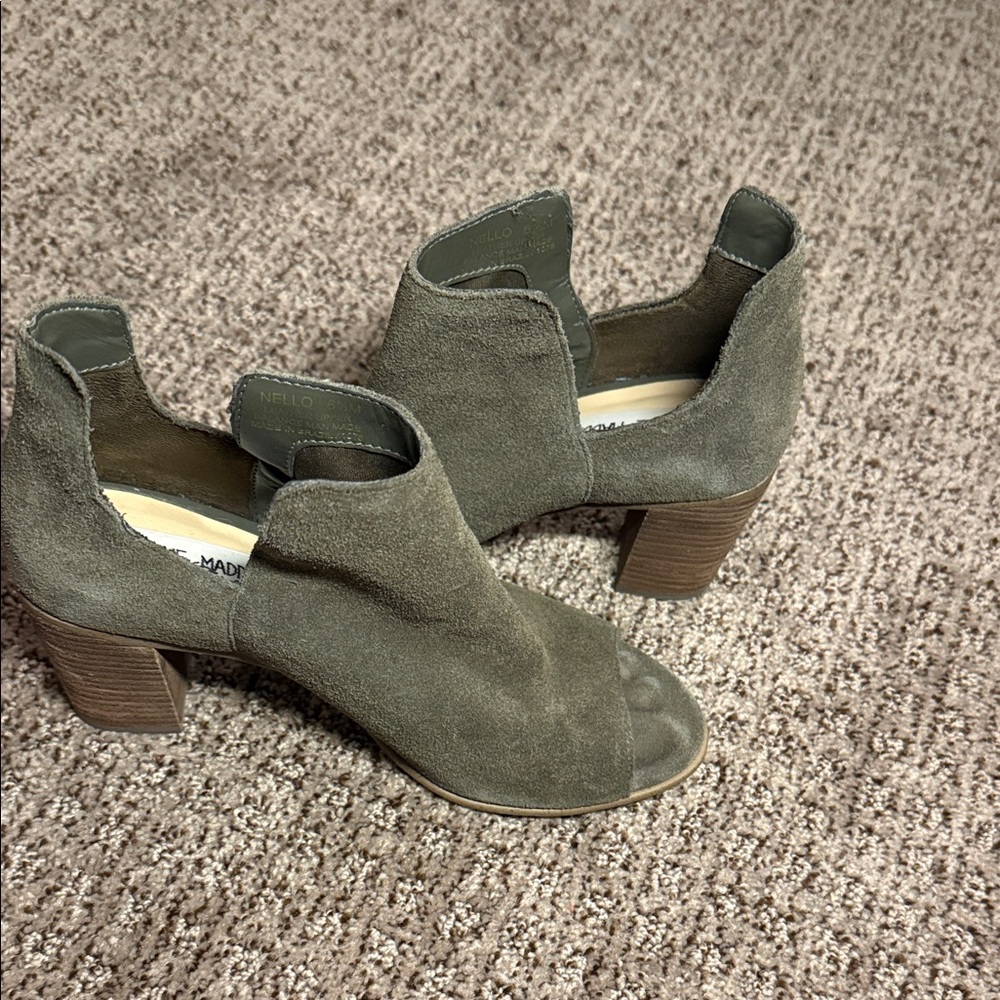 Steve Madden Olive Green Peep-Toe Mules
